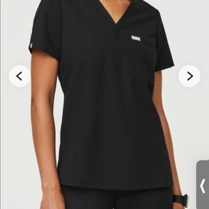 Women’s scrub top